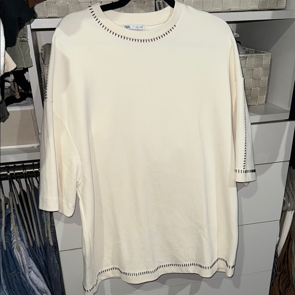 Zara Off-White Tee with Black Accents